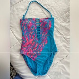 VVGUC Size 8 Lilly Pulitzer one piece swim suit